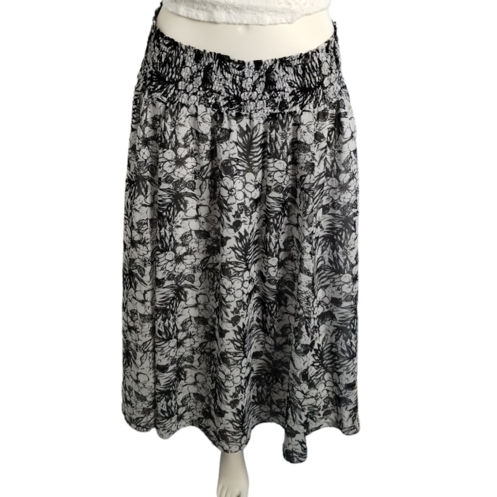 George Sheer A Line Black White Floral Skirt Size XL 16-18 Casual Modest Whimsi